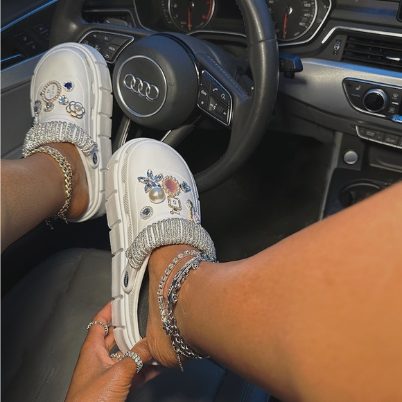 Custom Clogs - Picture 3 of 4